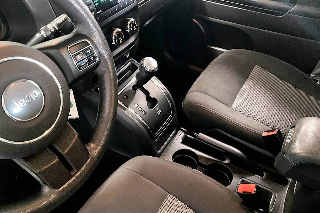 Thumbnail: 2017 Jeep Patriot - 19