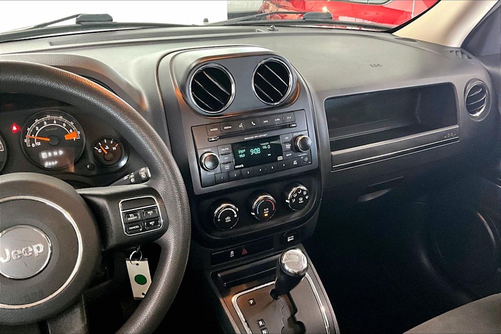 Thumbnail: 2017 Jeep Patriot - 12