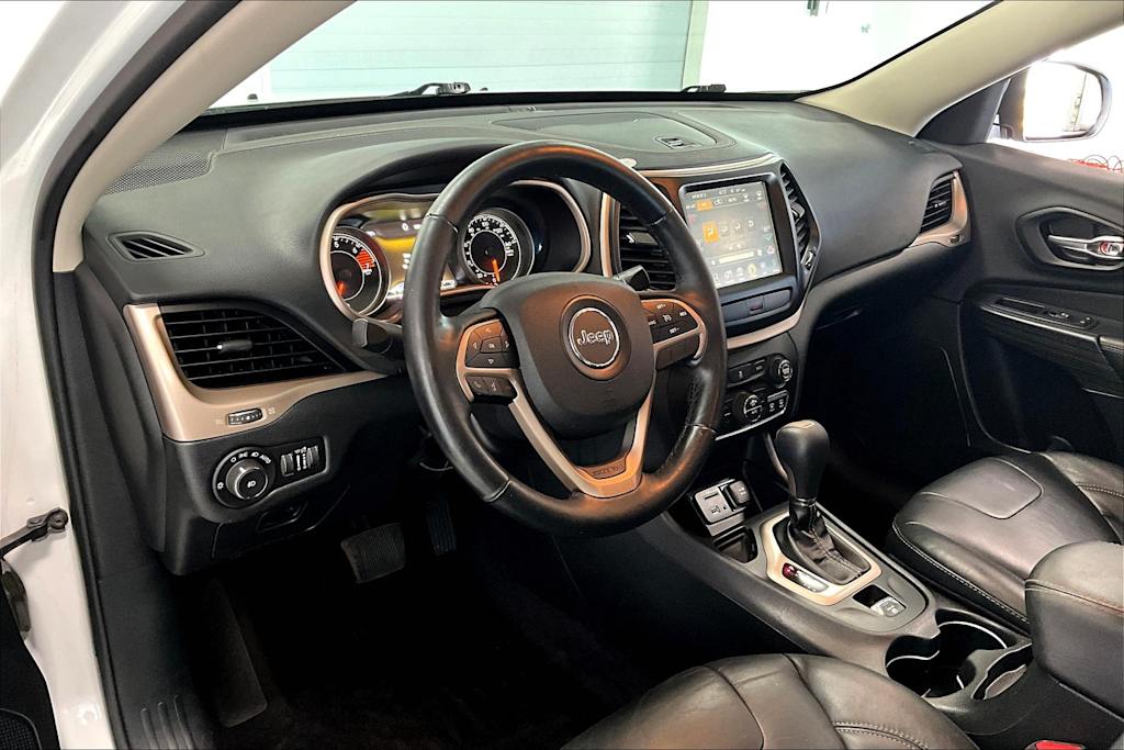 Thumbnail: 2017 Jeep Cherokee - 2