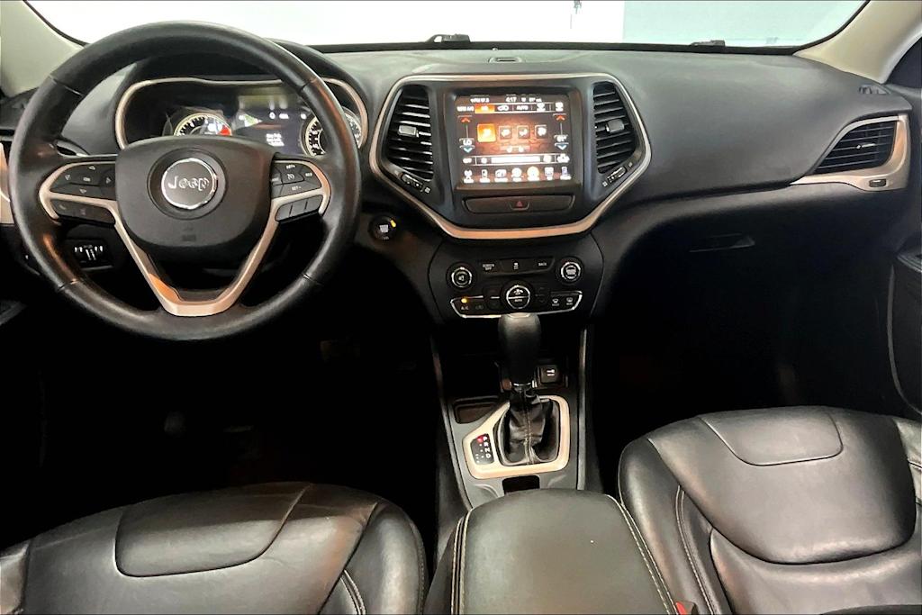 Thumbnail: 2017 Jeep Cherokee - 8