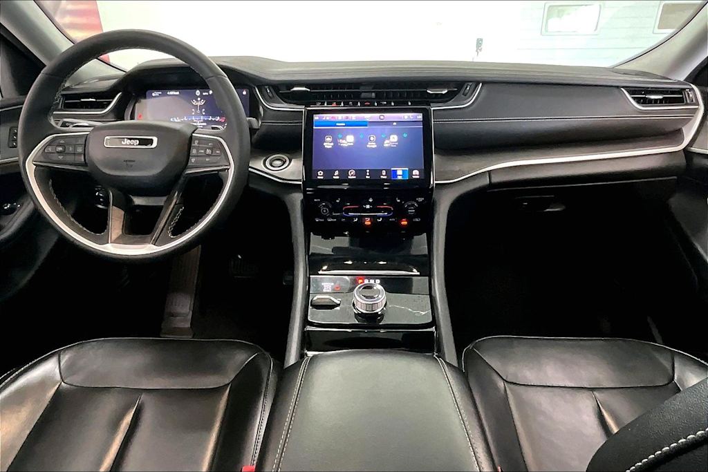 Thumbnail: 2023 Jeep Grand Cherokee - 8