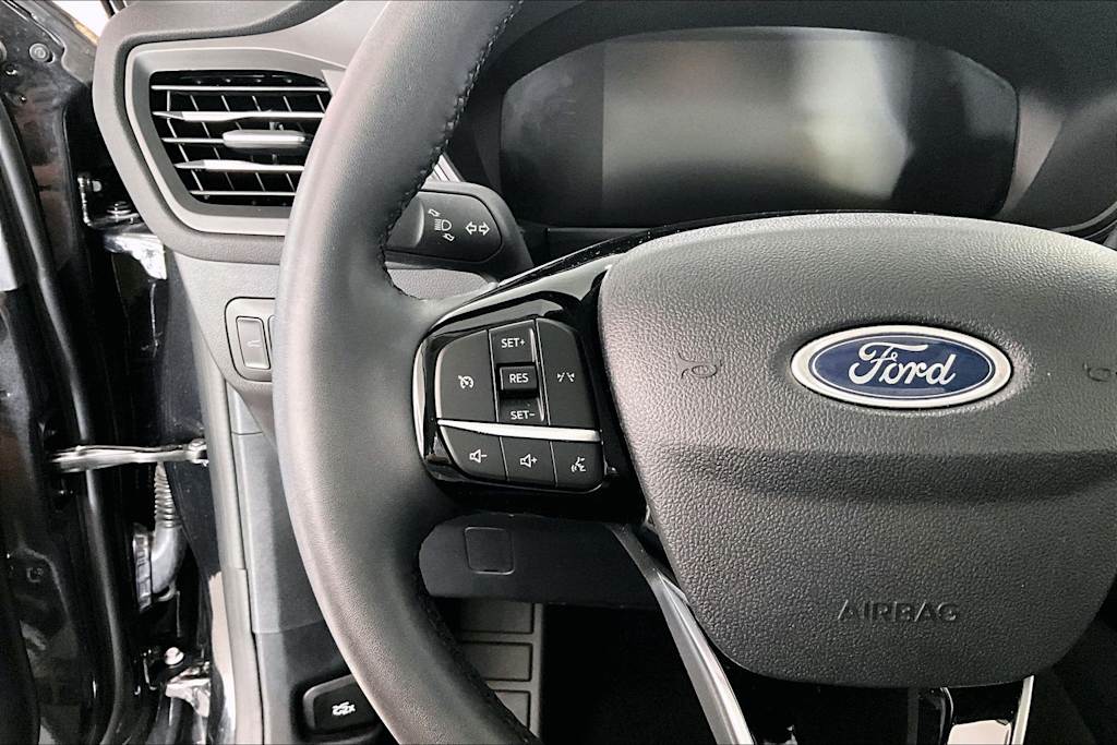 Thumbnail: 2023 Ford Escape - 21