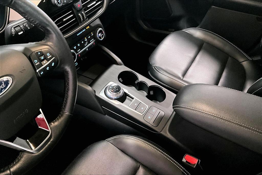 Thumbnail: 2020 Ford Escape - 16