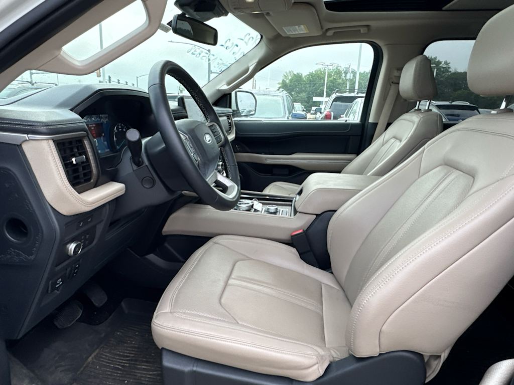 Thumbnail: 2022 Ford Expedition - 6
