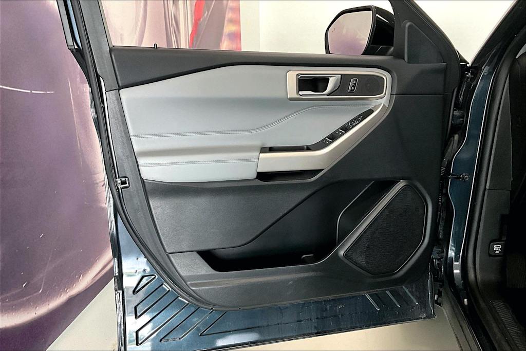 Thumbnail: 2023 Ford Explorer - 25