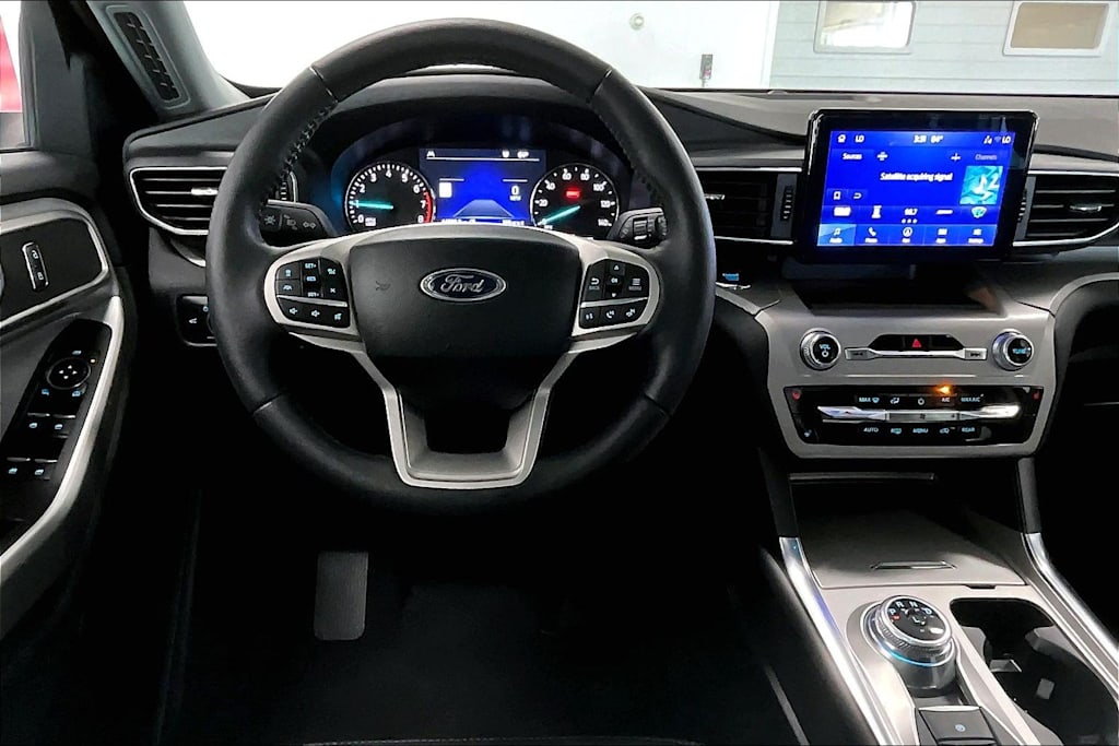 Thumbnail: 2023 Ford Explorer - 13