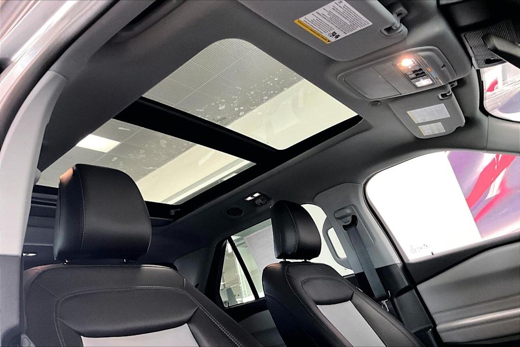 Thumbnail: 2023 Ford Explorer - 29