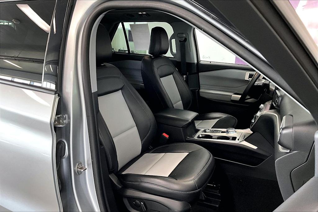 Thumbnail: 2023 Ford Explorer - 11