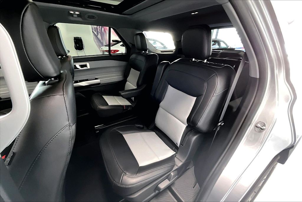 Thumbnail: 2023 Ford Explorer - 28