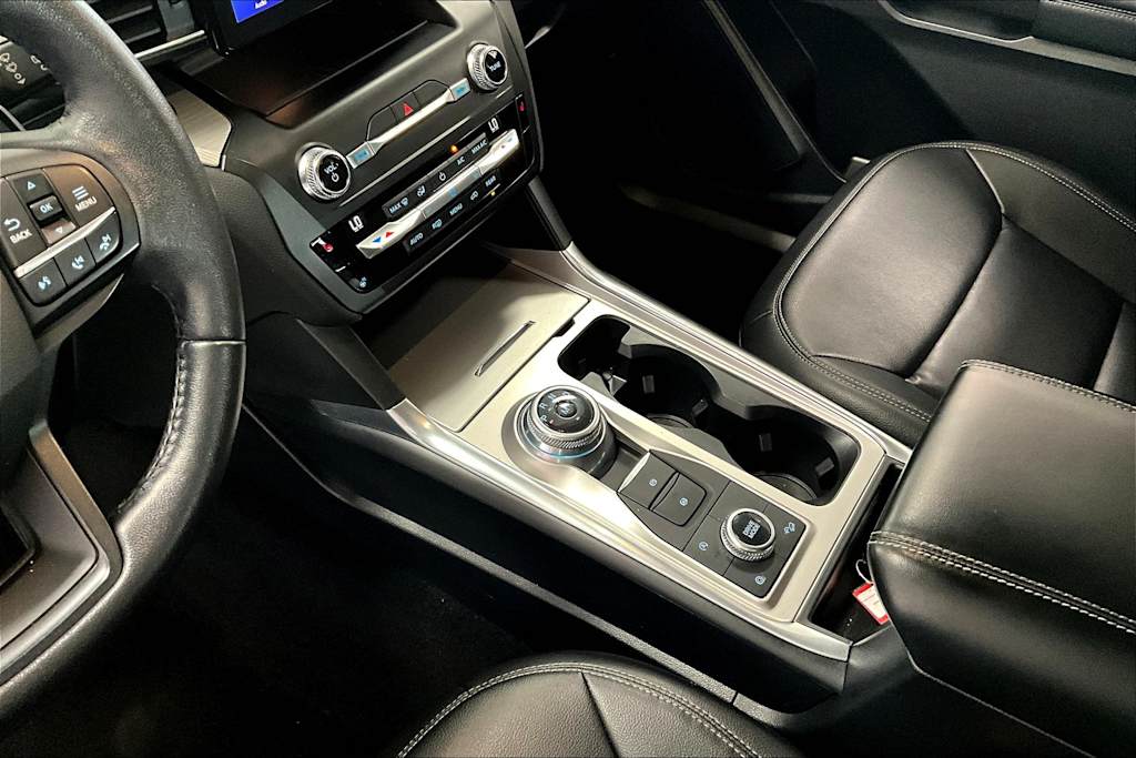 2020 Ford Explorer XLT 14