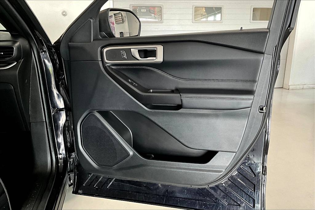 2020 Ford Explorer XLT 25