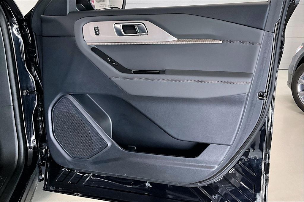 Thumbnail: 2025 Ford Explorer - 25