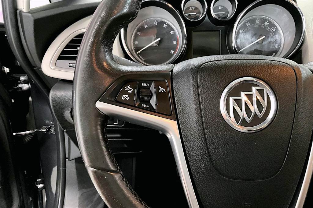 Thumbnail: 2015 Buick Verano - 21
