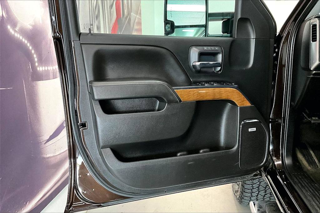 Thumbnail: 2018 Chevrolet Silverado 2500 - 25