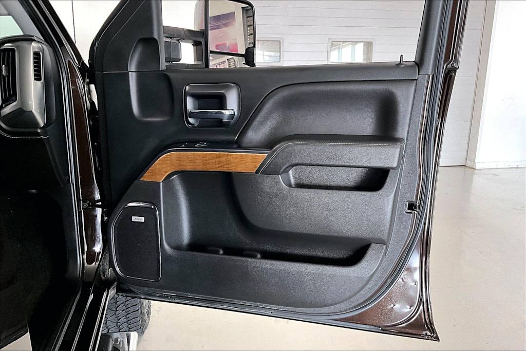 Thumbnail: 2018 Chevrolet Silverado 2500 - 26