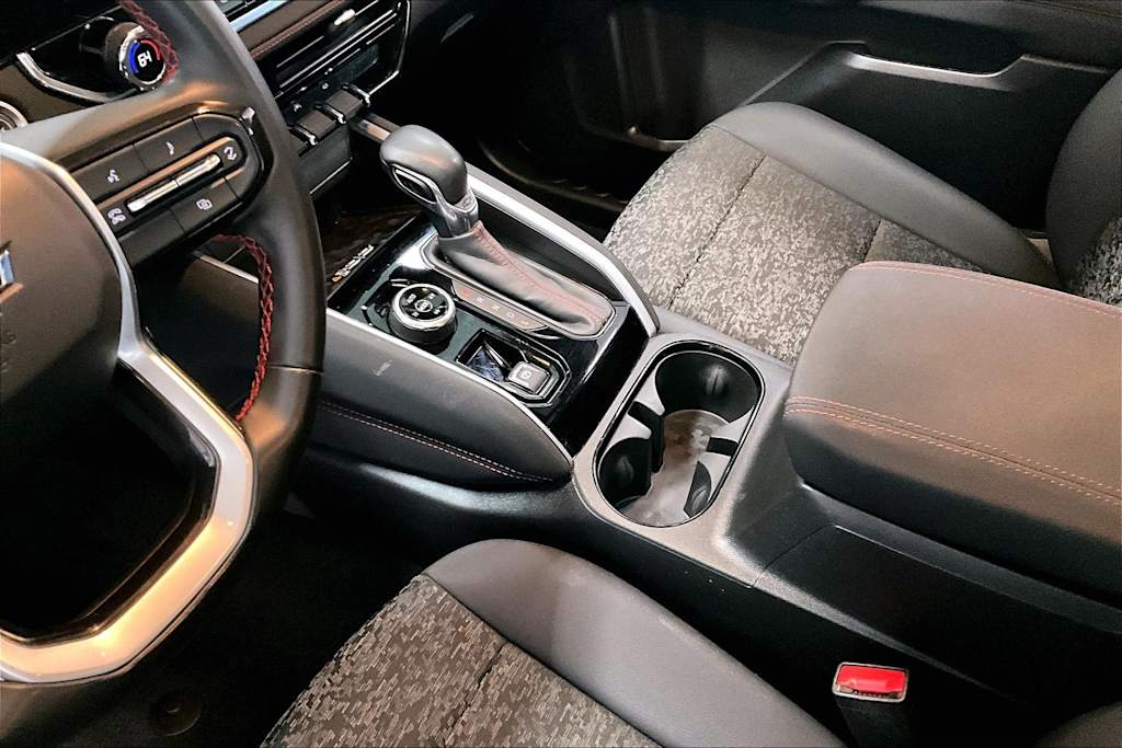 Thumbnail: 2024 Chevrolet Colorado - 15