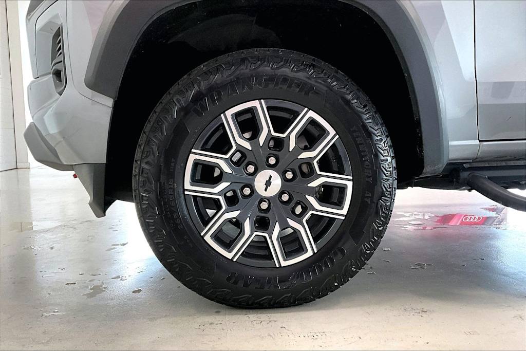 Thumbnail: 2024 Chevrolet Colorado - 7