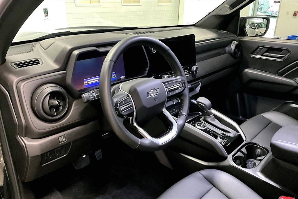 Thumbnail: 2025 Chevrolet Colorado - 2