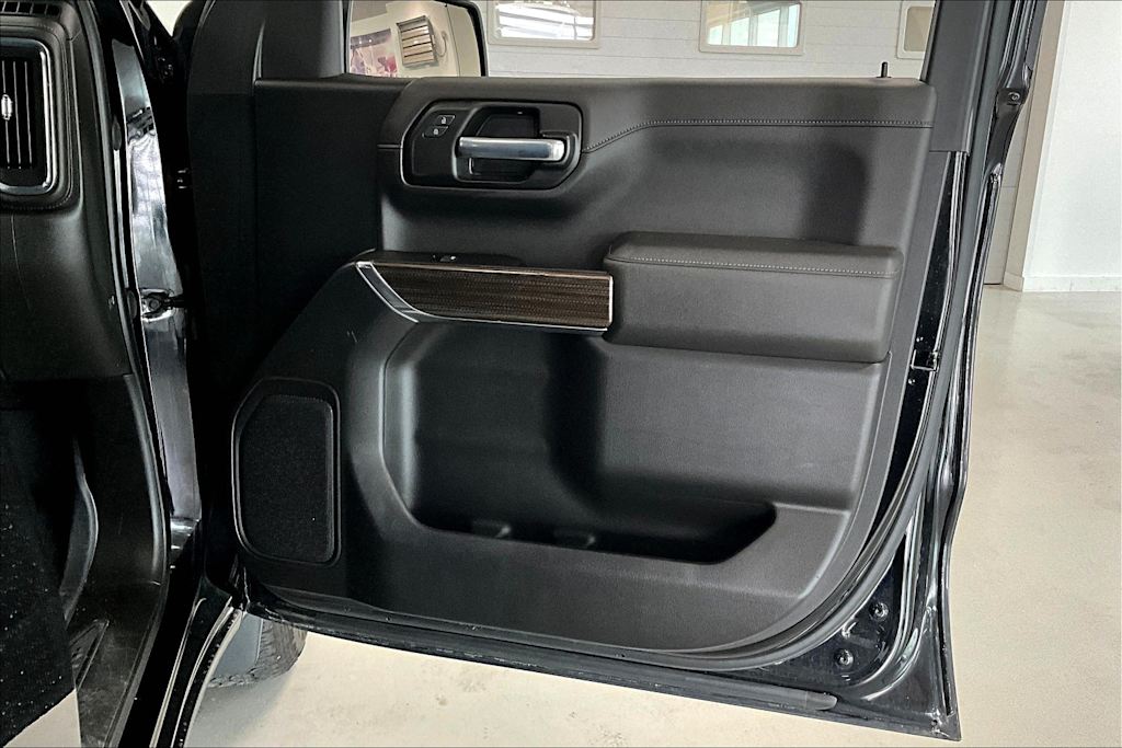 Thumbnail: 2022 Chevrolet Silverado 1500 - 26