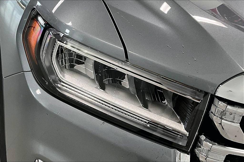 Thumbnail: 2023 GMC Acadia - 28
