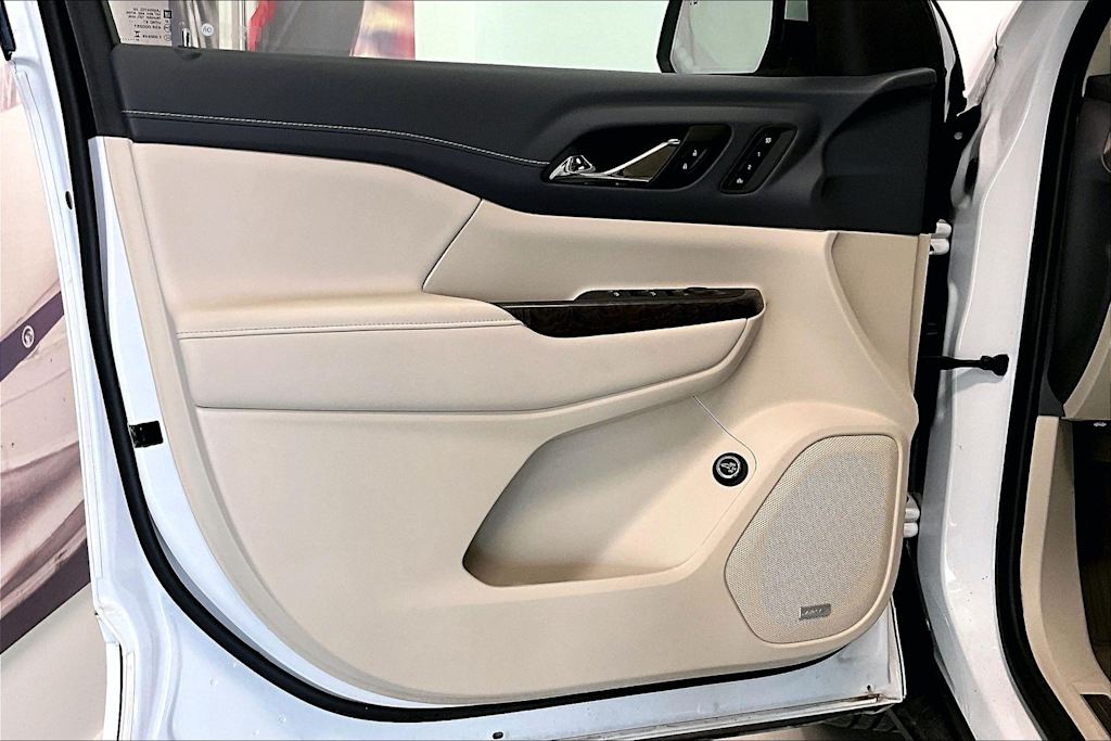 Thumbnail: 2023 GMC Acadia - 25