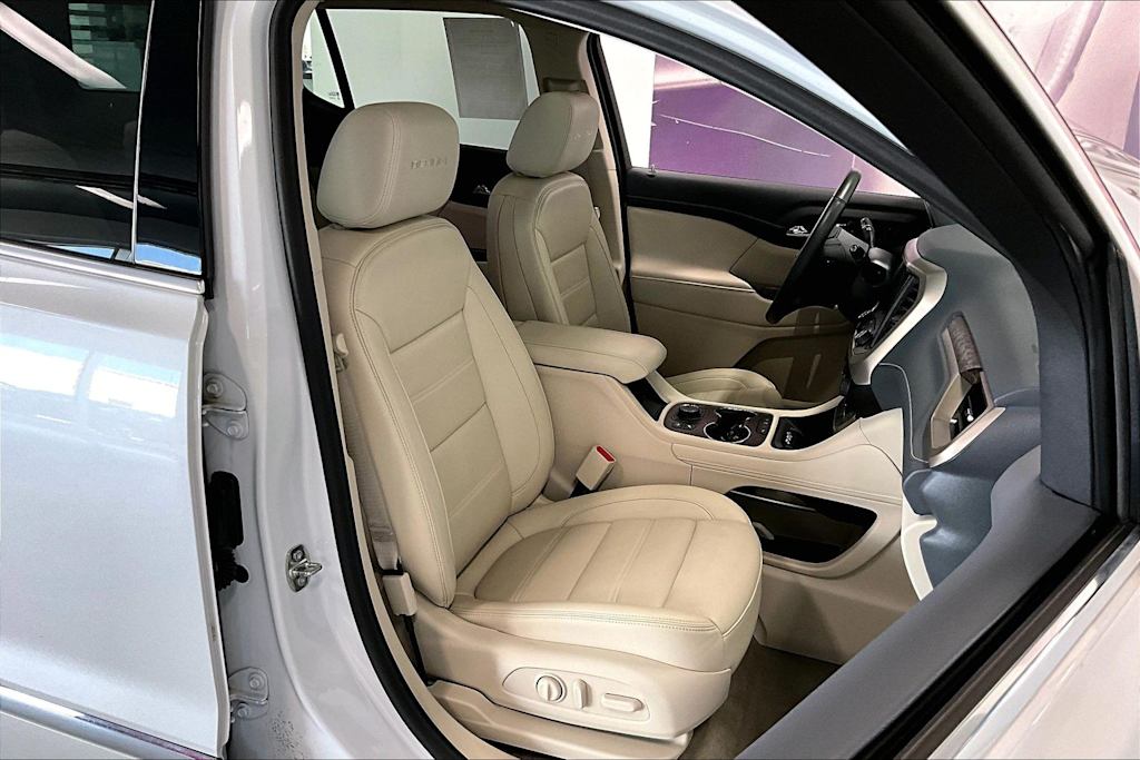 Thumbnail: 2023 GMC Acadia - 11
