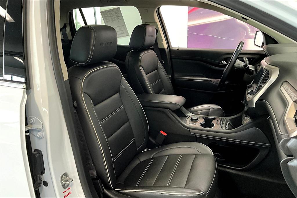 2021 GMC Acadia Denali 12