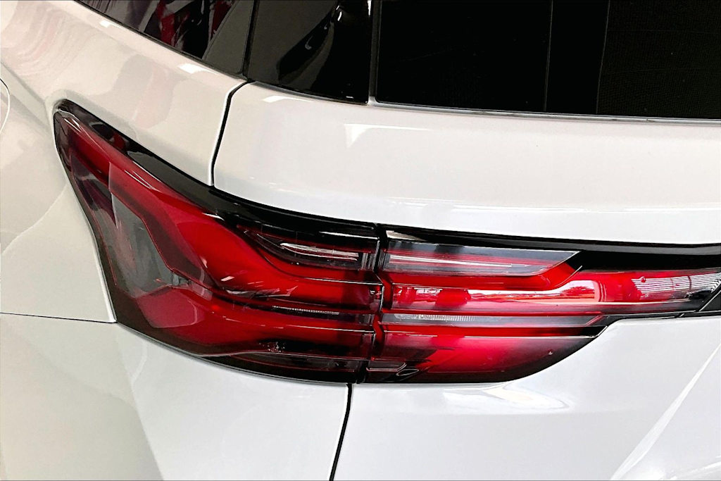 Thumbnail: 2023 Chevrolet Traverse - 29