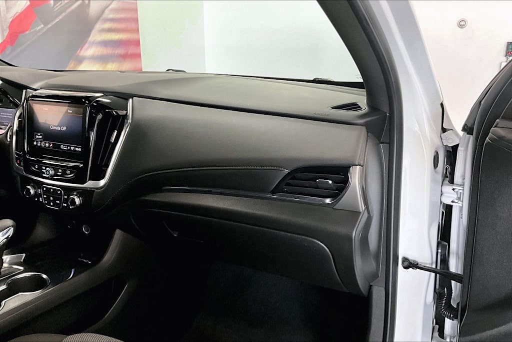 Thumbnail: 2023 Chevrolet Traverse - 21