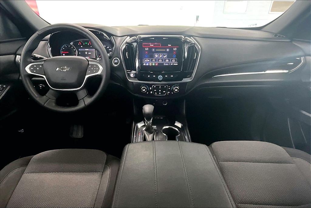 Thumbnail: 2023 Chevrolet Traverse - 8