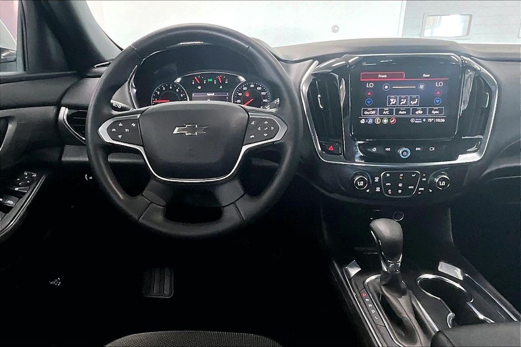 Thumbnail: 2023 Chevrolet Traverse - 12