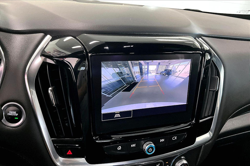 Thumbnail: 2023 Chevrolet Traverse - 14