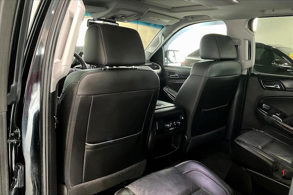 Thumbnail: 2016 Chevrolet Suburban - 12