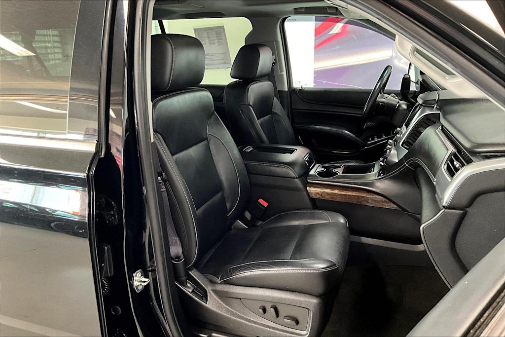 Thumbnail: 2016 Chevrolet Suburban - 11