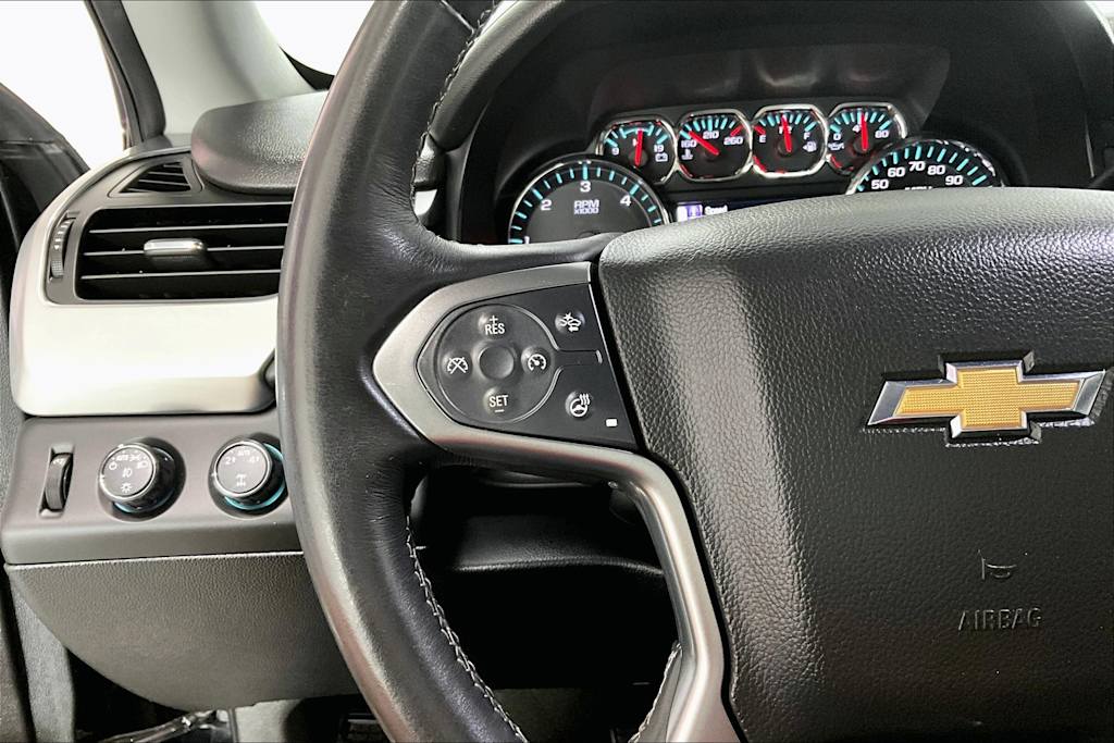 Thumbnail: 2016 Chevrolet Suburban - 22
