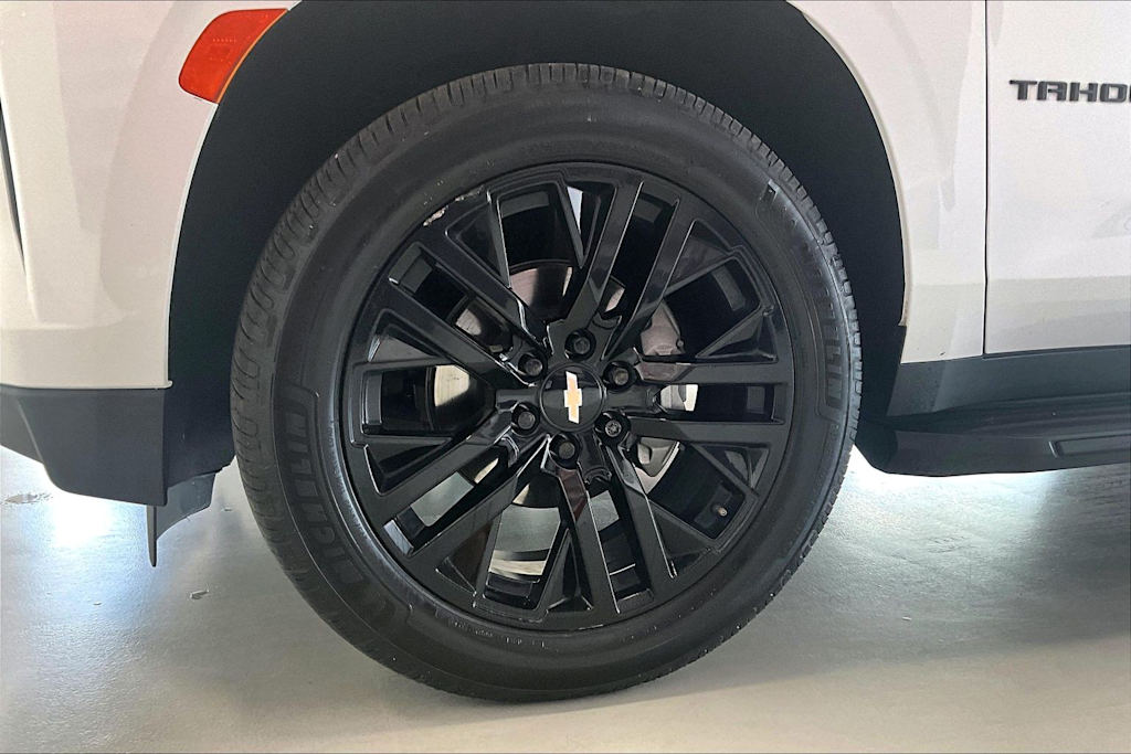 Thumbnail: 2023 Chevrolet Tahoe - 8