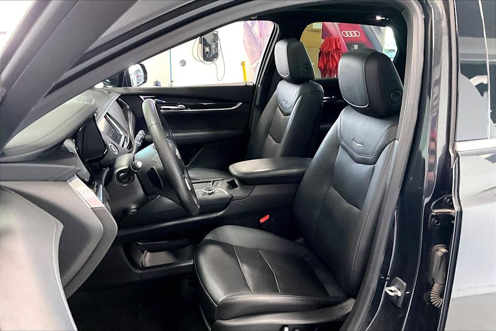 Thumbnail: 2020 Cadillac XT5 - 10