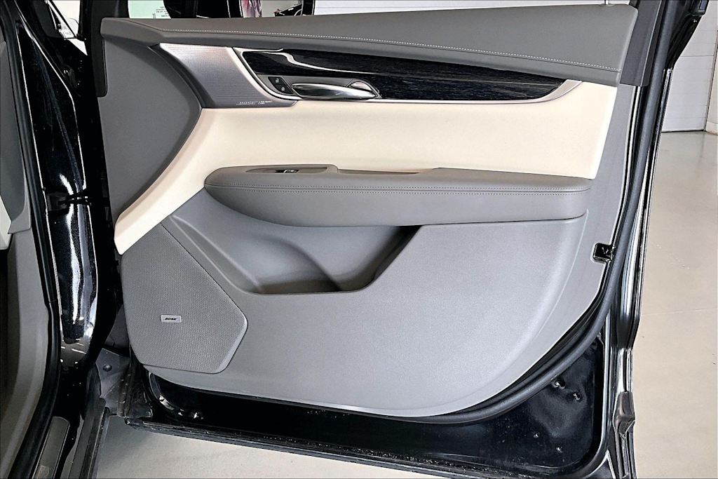 Thumbnail: 2024 Cadillac XT6 - 27