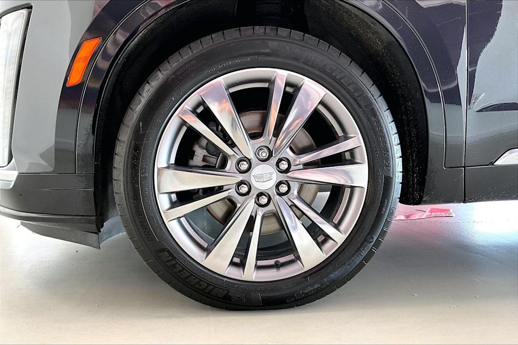 Thumbnail: 2024 Cadillac XT6 - 8