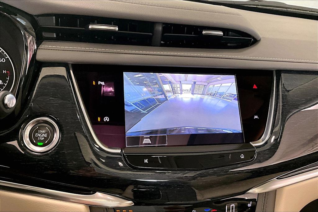 Thumbnail: 2024 Cadillac XT6 - 15