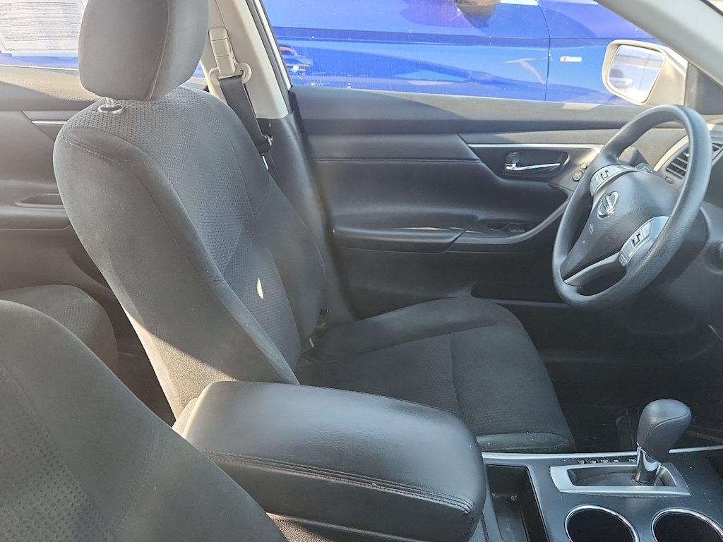 Thumbnail: 2015 Nissan Altima - 5