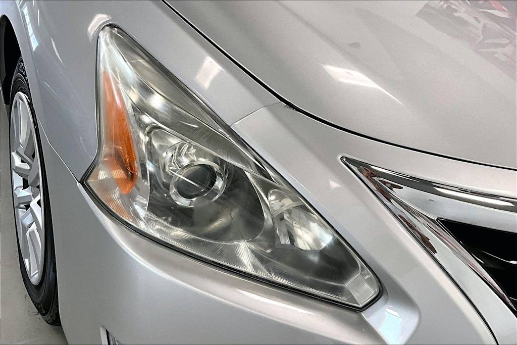 Thumbnail: 2015 Nissan Altima - 29