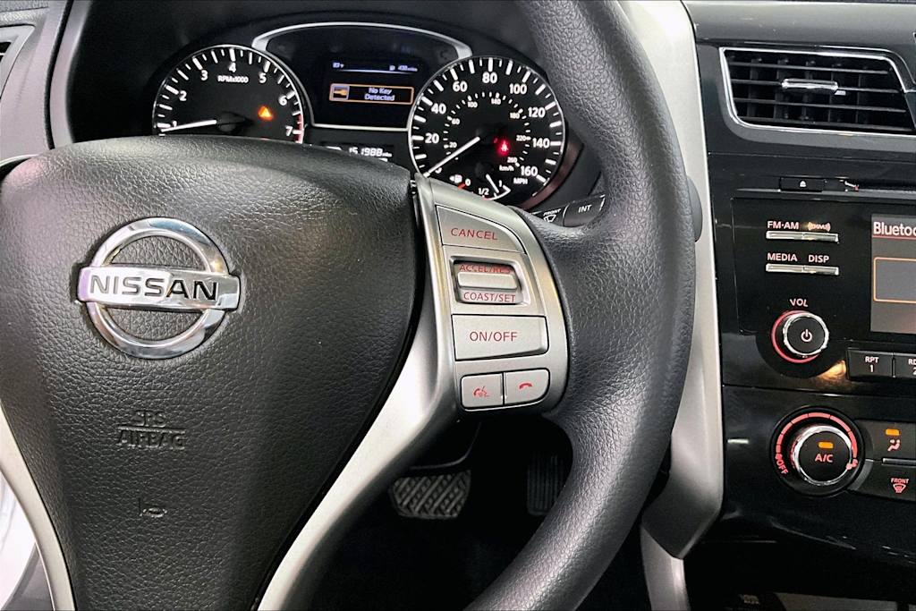 Thumbnail: 2015 Nissan Altima - 24