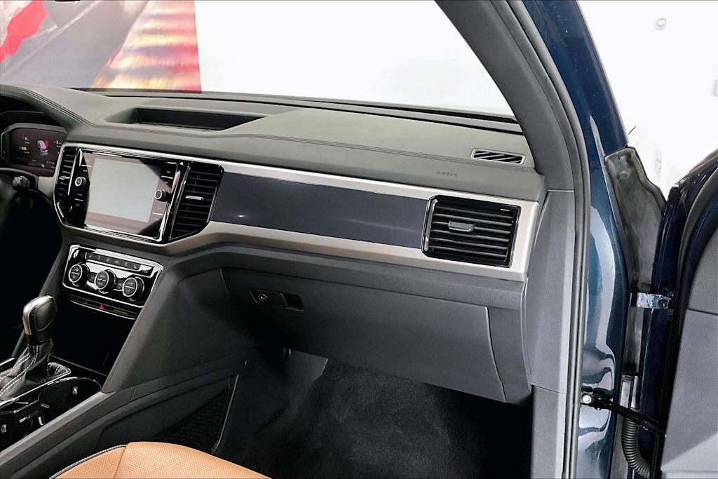 Thumbnail: 2023 Volkswagen Atlas - 12
