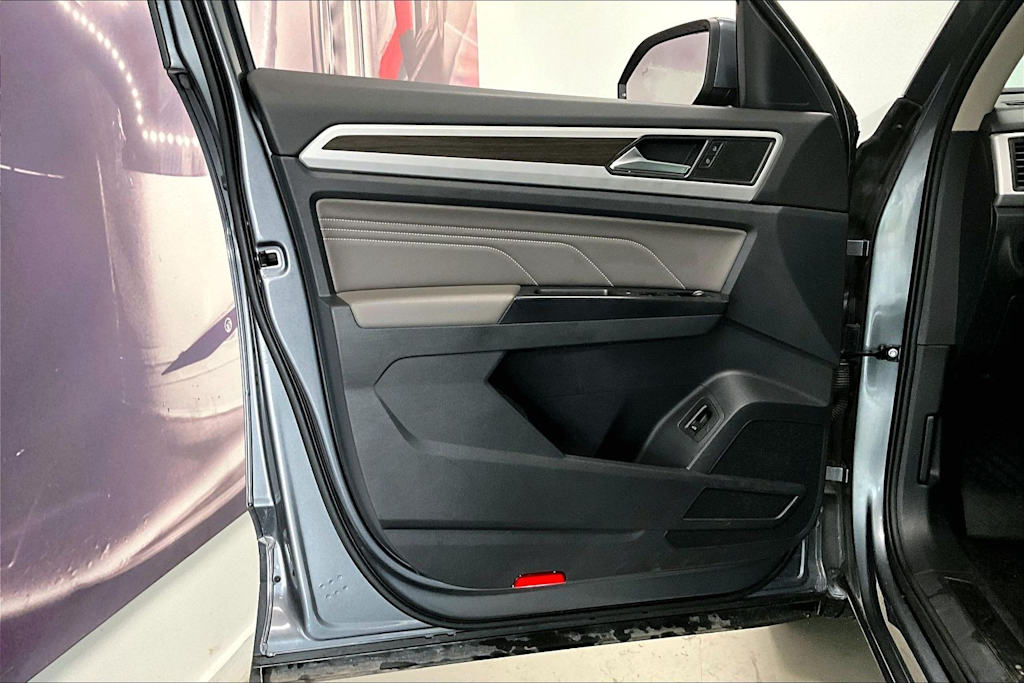 Thumbnail: 2021 Volkswagen Atlas - 25