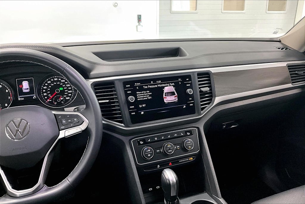 Thumbnail: 2021 Volkswagen Atlas - 13