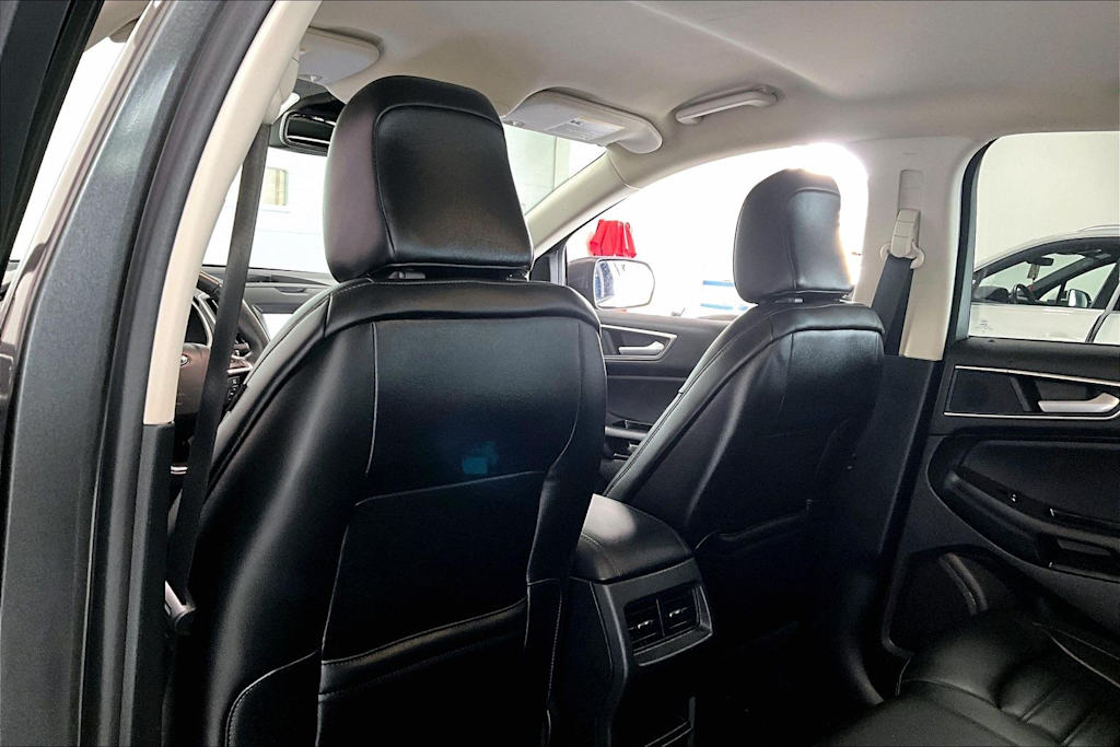Thumbnail: 2020 Ford Edge - 12