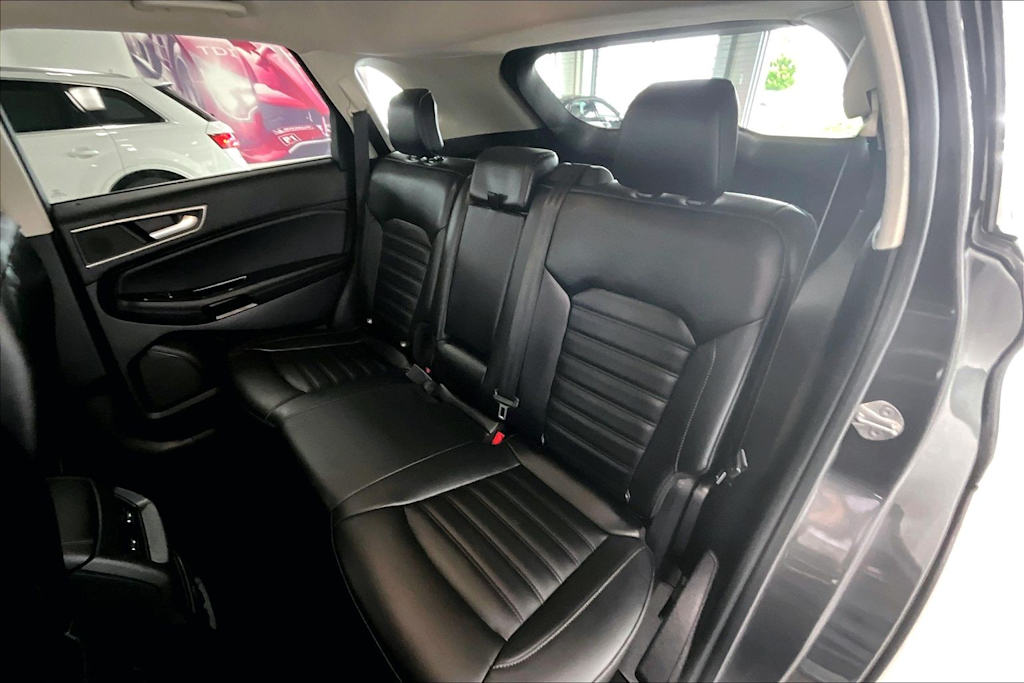 Thumbnail: 2020 Ford Edge - 27