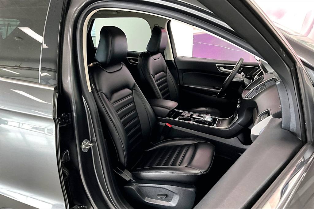 Thumbnail: 2020 Ford Edge - 11