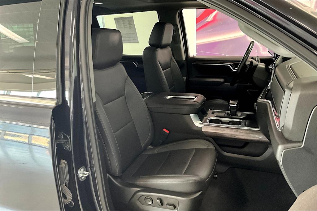 Thumbnail: 2022 Chevrolet Silverado 1500 - 19